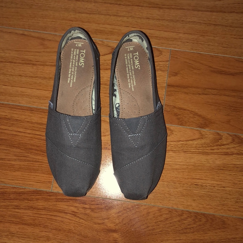 TOMS Ash Canvas Women's Classics